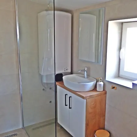 Rita Apartman *